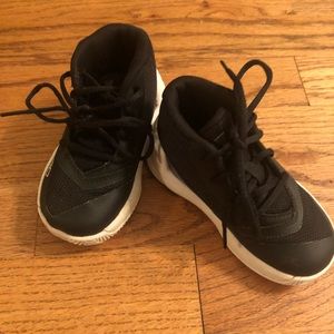 Size 5 Little boy shoes. Under Armour.